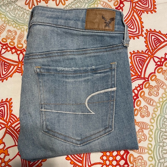 American Eagle high waisted jeans 4R - Picture 3 of 3